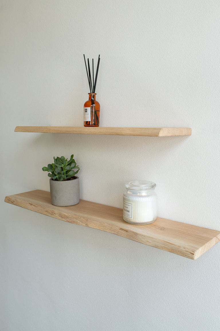 Svævehylde i egetræ