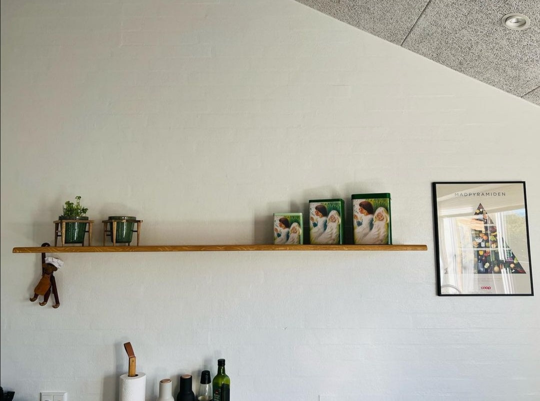 Svævehylde i egetræ